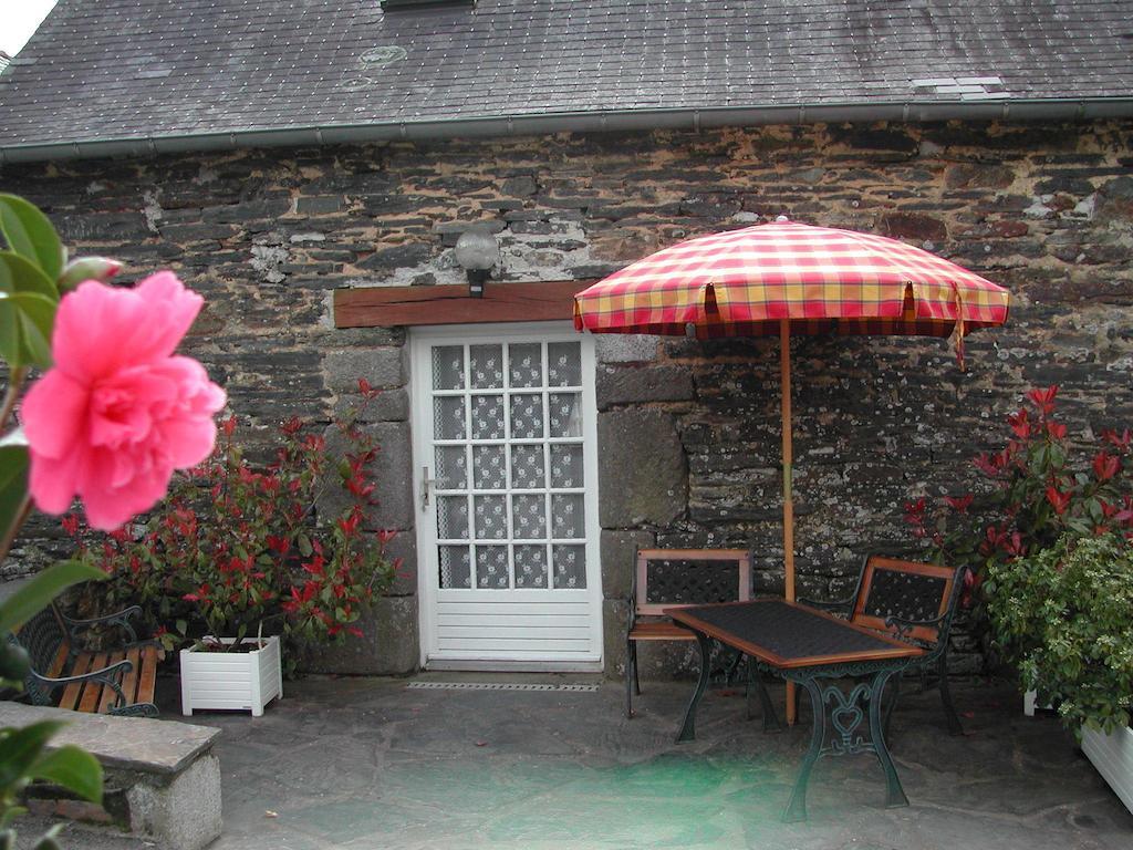 Les Gites De Garz Ar Bik Brasparts Room photo