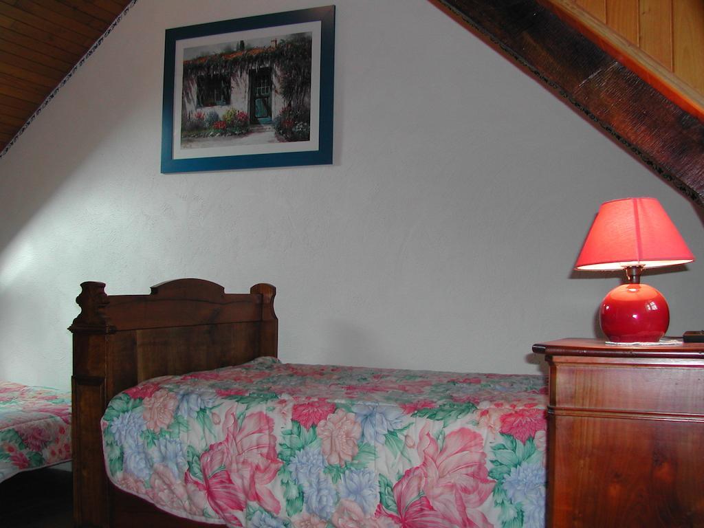 Les Gites De Garz Ar Bik Brasparts Room photo