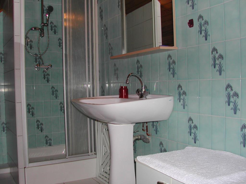 Les Gites De Garz Ar Bik Brasparts Room photo